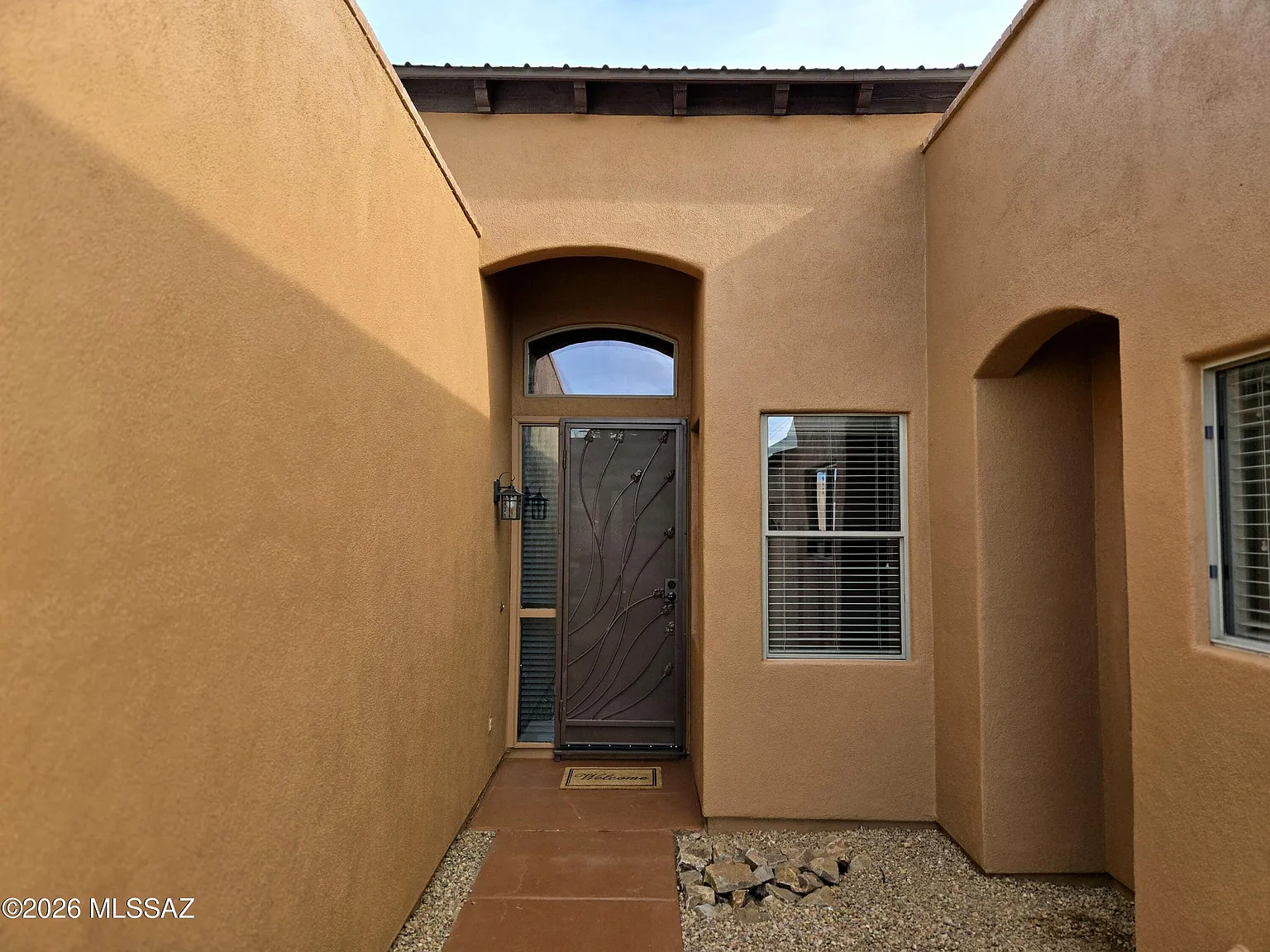 4 bed, 2.0 bath, 2368 sqft, $6,000 — Photo 4