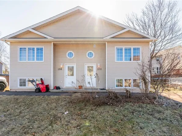 200 Lonsdale Dr, Moncton, NB E1G 5G3