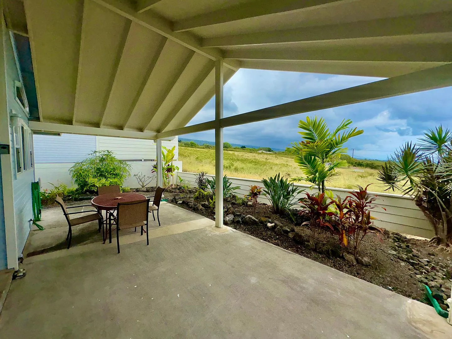 Turn-Key 2-Bedroom Home in The Pines Ocean & Mountain Views! — Photo 4