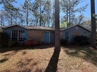 6821 Greenway Dr S, Mobile, AL 36608