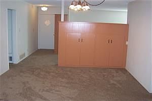 4th image of 606 S Mountain Ave