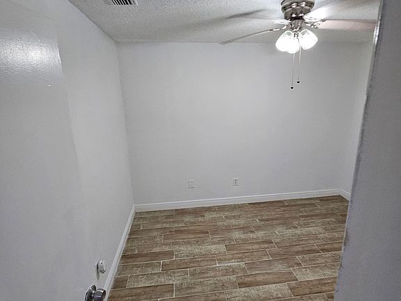 3rd image of 1276 NW 112th Ave