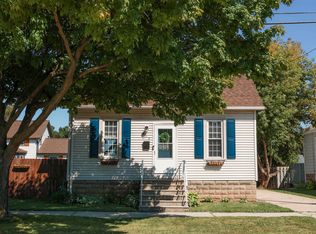 814 3rd St, Green Bay, WI 54304