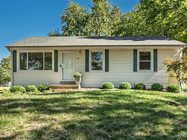 37 Devore Dr, Ellisville, MO 63011
