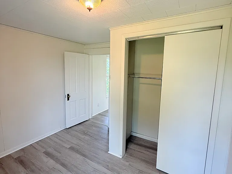 407 Electric St — Photo 16