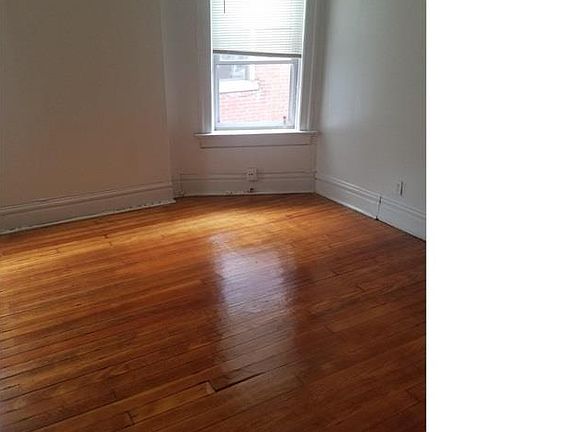 5th image of 2924 Palm Pl Floor 2