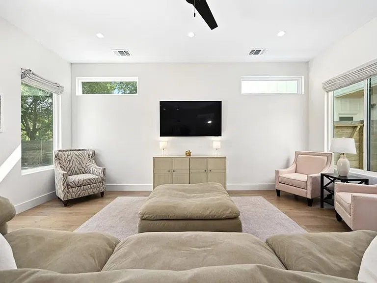 5212 Huisache St #2 — Photo 7