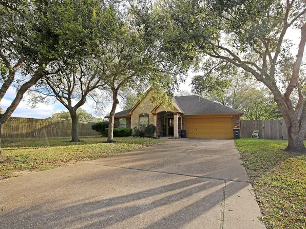 907 Riverside Dr, Alvin, TX 77511