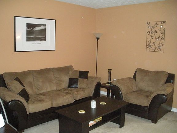 3rd image of 302 Rock Springs Ct