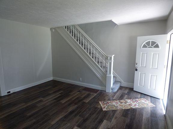 3rd image of 406 Grove St