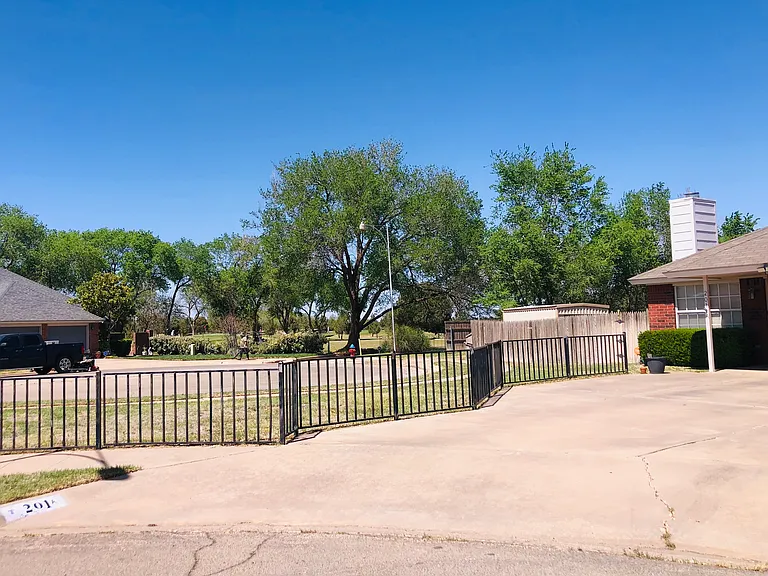 This is the end of the cul-de-sac where the golf course begins.