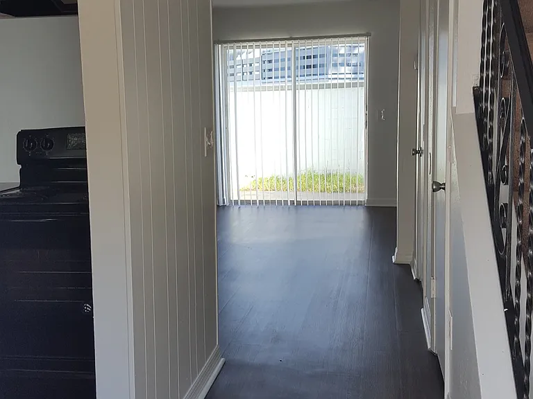 Oak Ridge Apartments — Photo 43