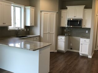 541 Pebblestone Cir, Hobart, WI 54155