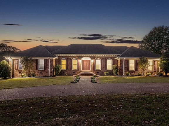 4th image of 104 Terry Ln