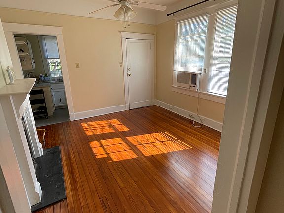 5th image of 8017 Maple St #1/3