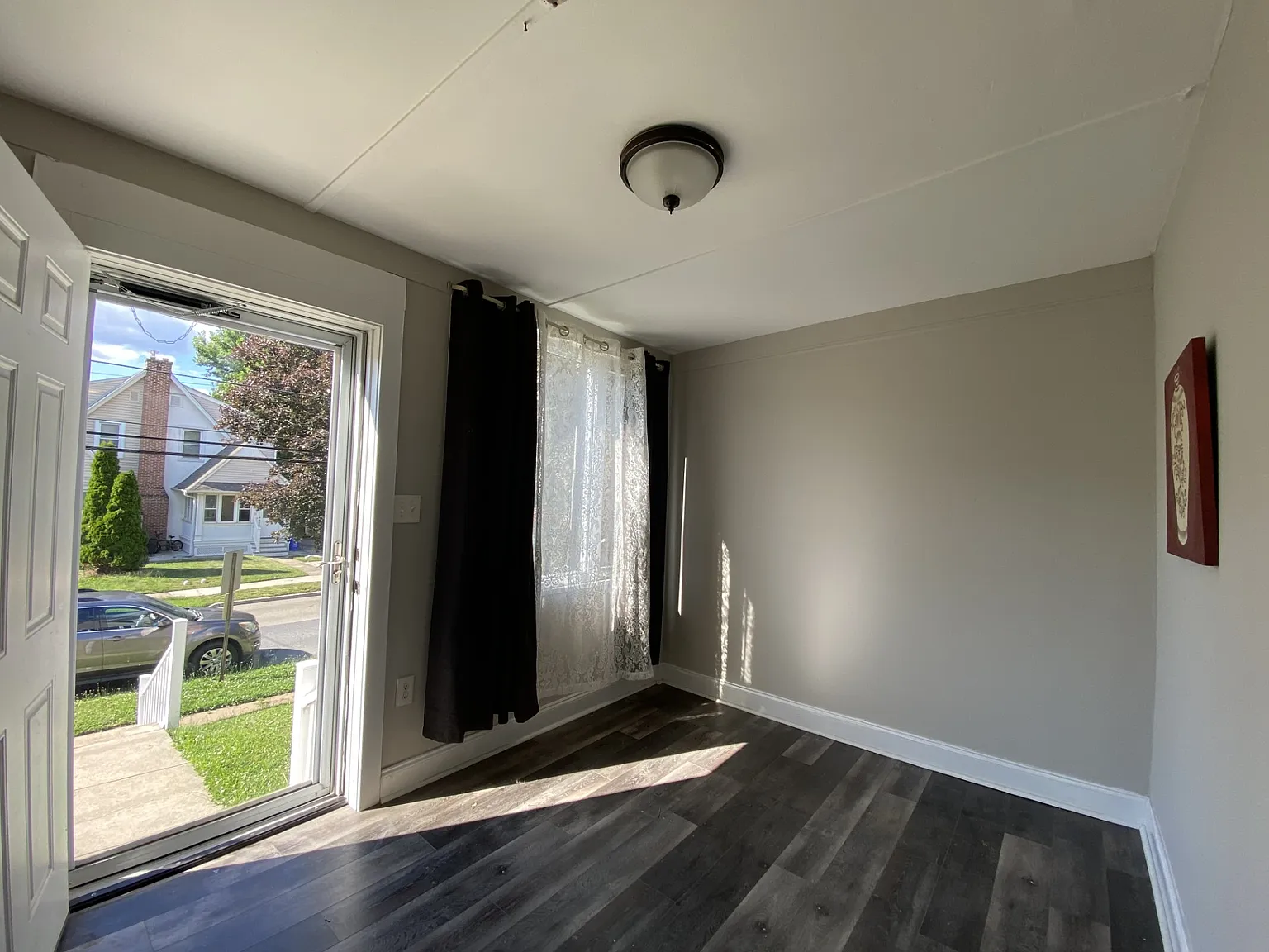 3 bed, 1138 sqft, $2,300 — Photo 3
