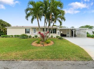 2 Chateau Way #N, Naples, FL 34112