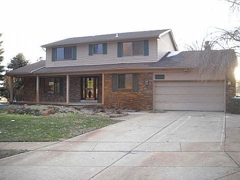 2nd image of 47751 Anna Ct