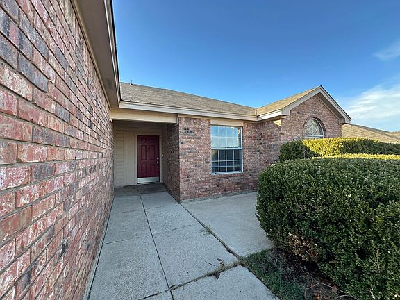 2nd image of 3011 O'W Curry Dr