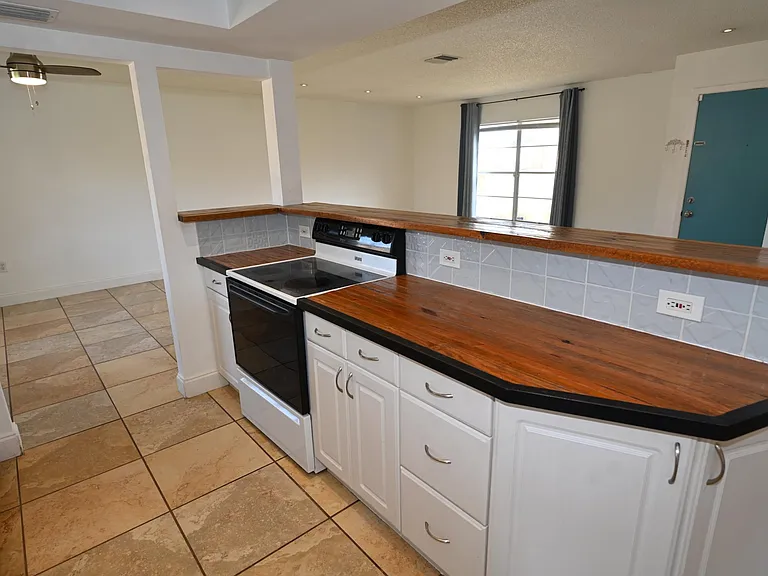 6524 Mauna Loa Blvd — Photo 7