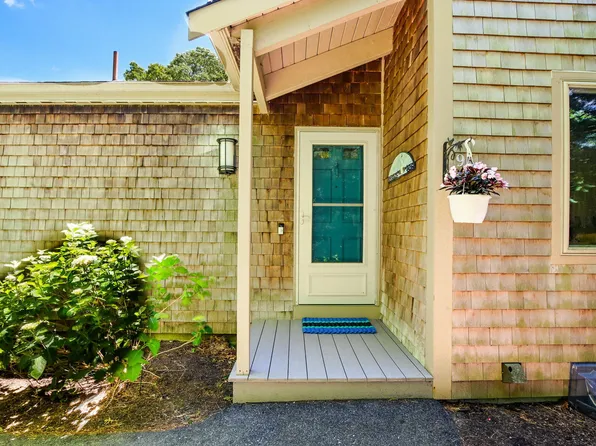 96 Shoreland Path UNIT 96, Teaticket, MA 02536