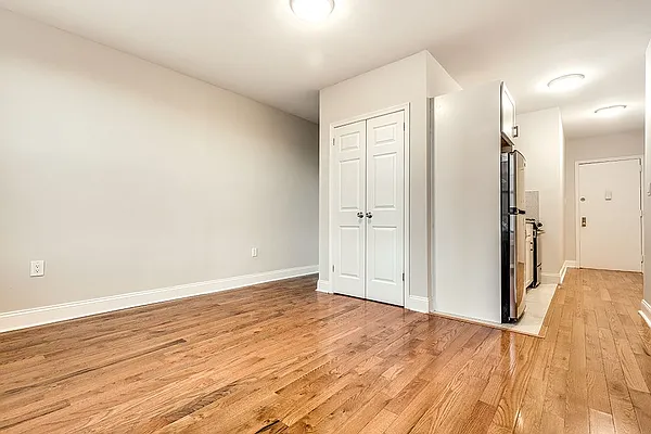 Rented by Dixon Advisory USA Inc. | media 3