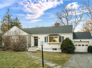 250 Glendale Rd, Scarsdale, NY 10583