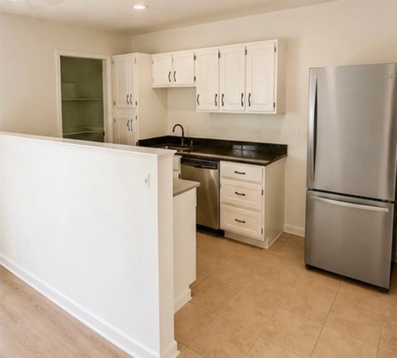 1 bed, $1,000 — Photo 4