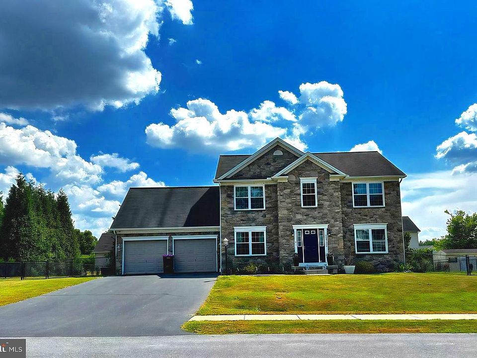 1st image of 14732 Cedarbrook Dr