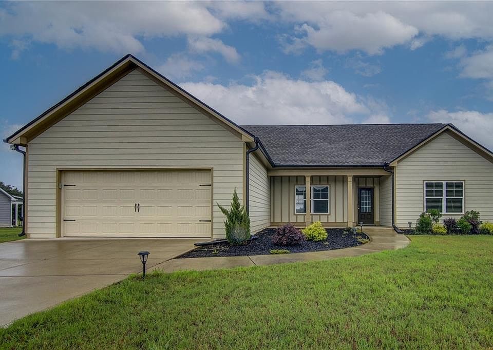 1st image of 4365 Atha Cir