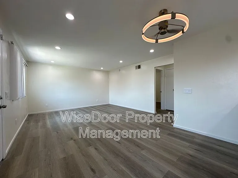 3404 20th St #1 — Photo 6