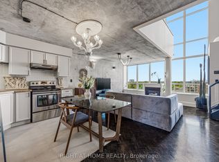 250 Manitoba St #612, Toronto, ON M8Y4G8