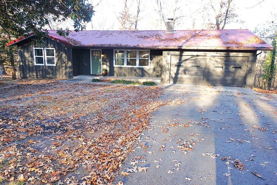 1st image of 133 Robinhood Dr