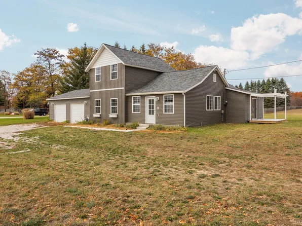 11850 Us Highway 31, Interlochen, MI 49643