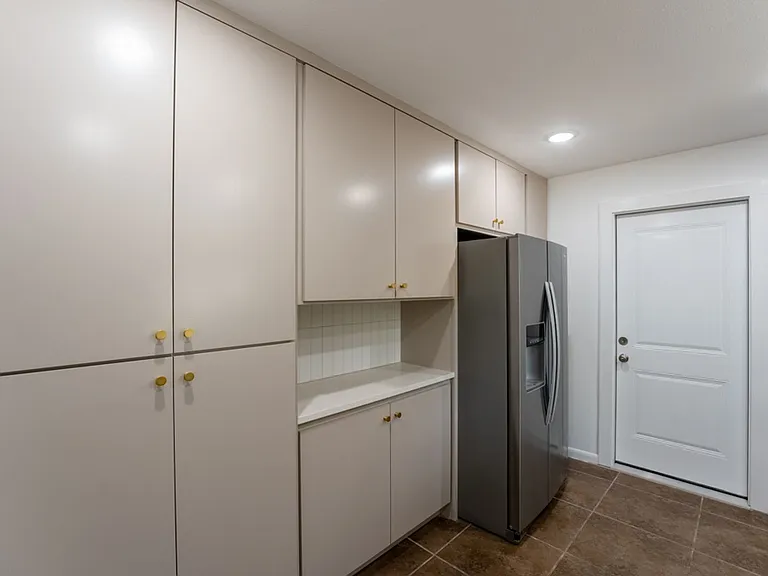 1307 Berkshire Dr — Photo 11