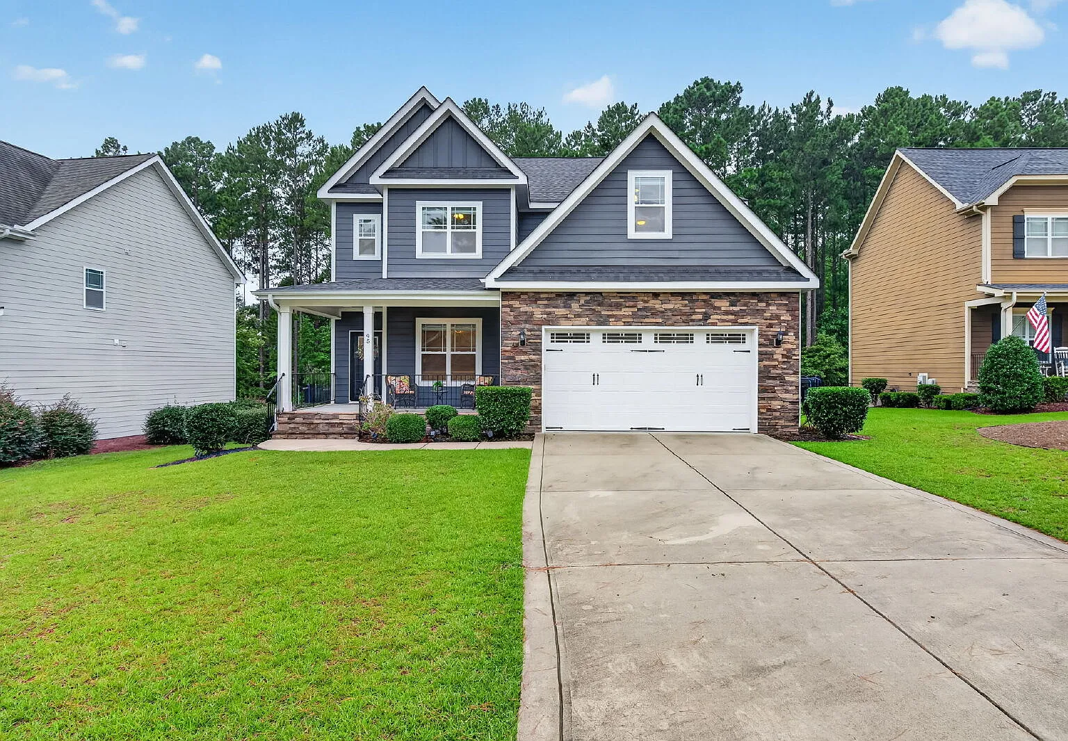 4 bed, 2.5 bath, 2840 sqft, $2,300 — Photo 1