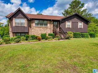 562 10th Ave, Pleasant Grove, AL 35127