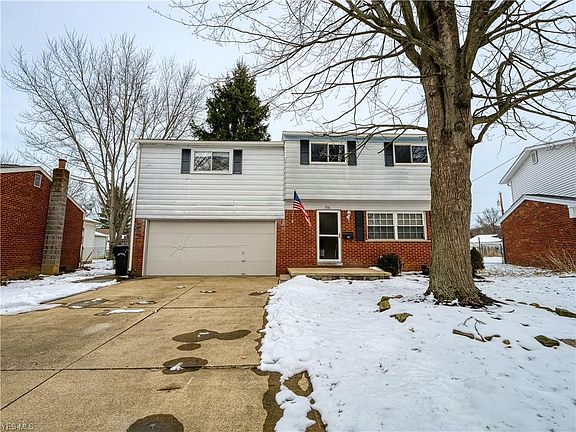 2nd image of 916 Fairwood Blvd