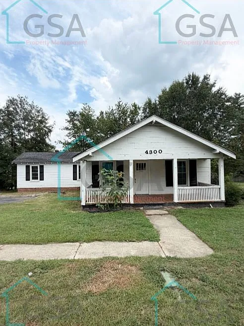 4 bed, 1.5 bath, $1,500 — Photo 1