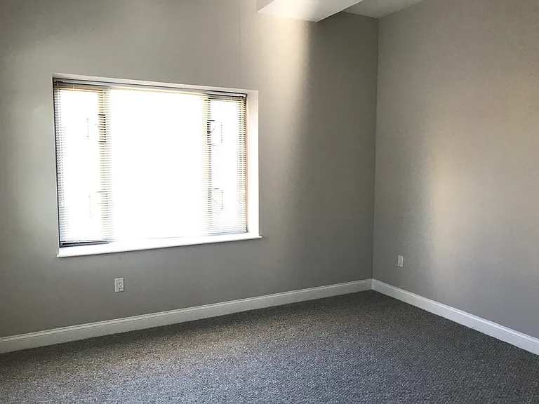 11 Merrymount Rd #1R — Photo 10