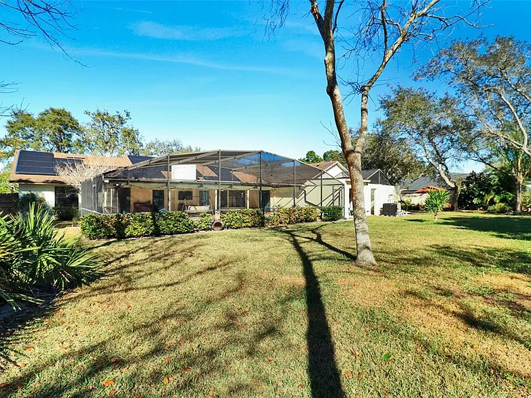 4318 Woodtree Ln — Photo 46