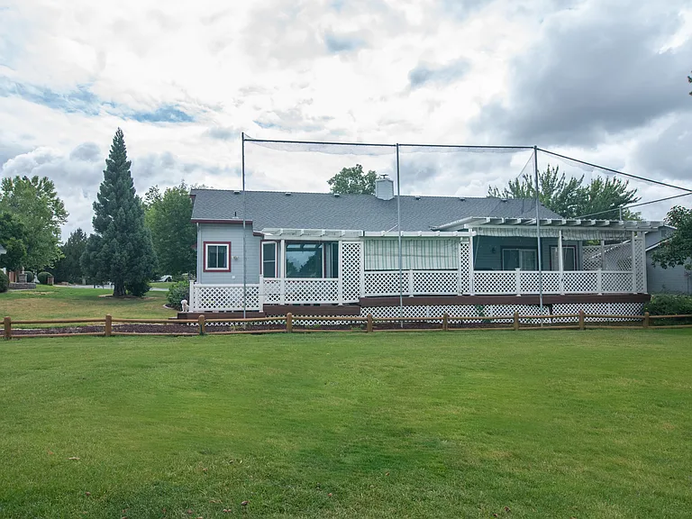 779 N Harvey Ln — Photo 36