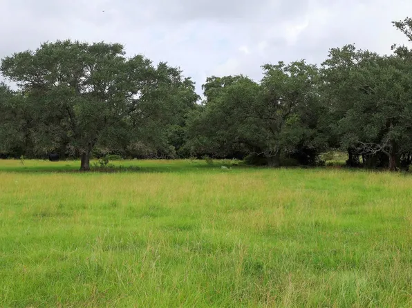 1340 County Road 253, Weimar, TX 78962