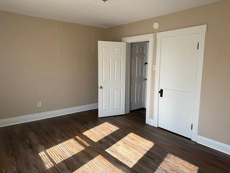 823 Pine Street — Photo 10