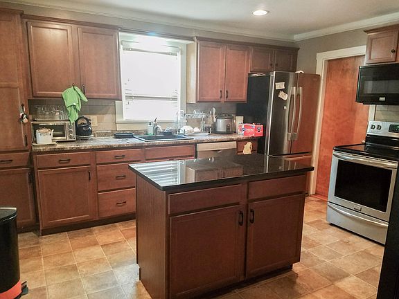 5th image of 167 Washington St #1