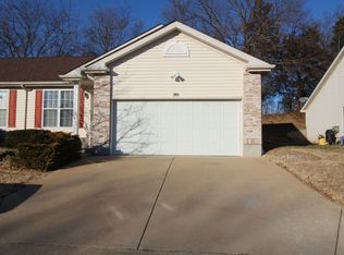 281 York Ln, Washington, MO 63090