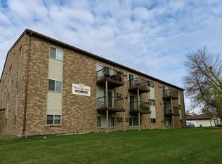 West Oak, Fargo, ND 58103