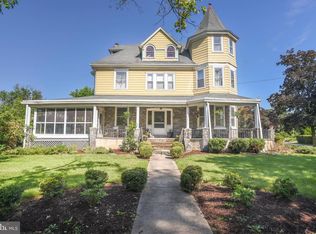 15 W Sellers Ave, Ridley Park, PA 19078