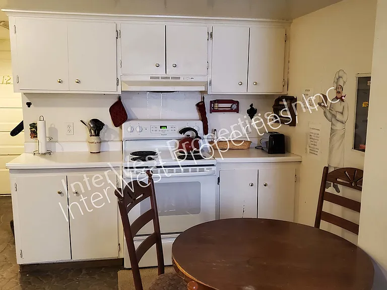 2257 NW Hoyt St #10 — Photo 4