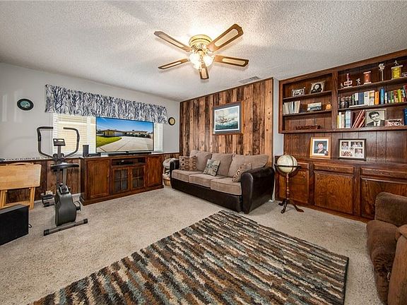 5th image of 17757 Orchid Ave